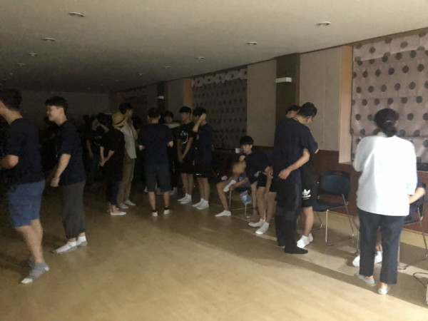 e2cda9ddbaff8172d0876b45d05ab3c7_1534465